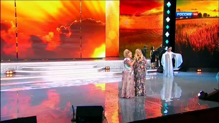 Цветущий май фокстрот ноты для фортепиано. Фокстрот ноты для баяна. Текст песни ворожи надежда кадышева. Надежда кадышева и таисия повалий. Ворожи не ворожи кадышева минус.