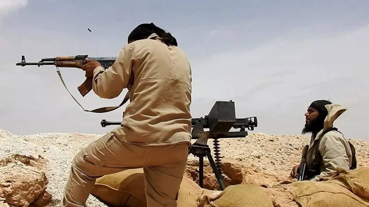 Задержанные боевики в сирии. Американская база эт-танф в сирии. Игил 2023. Боевики исламского государства. Абу аль-хусейн аль-хусейни аль-кураши.