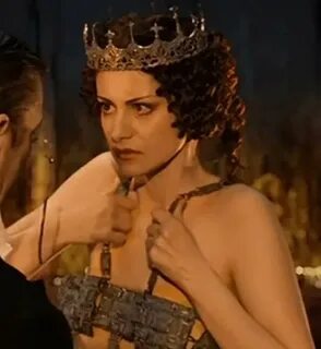 Анна Ковальчук жалаңаш қынап GIF