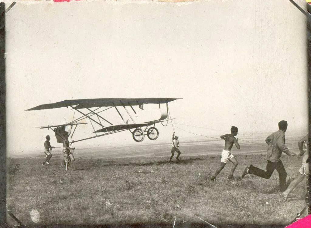 Первые самолеты видео. Планер АВФ-20. Авиаконструктор Яковлев планер АВФ-10. Планер Коктебель.