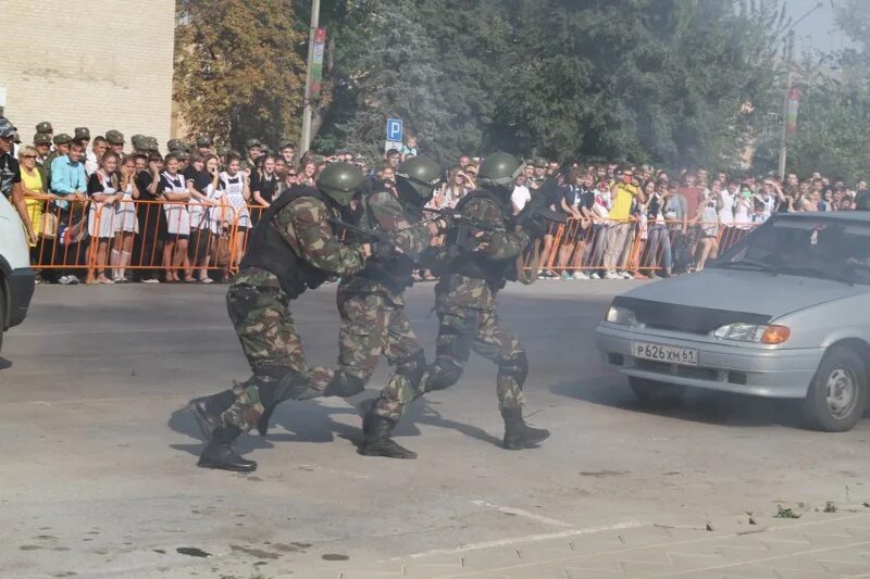 Взрывы в морозовске ростовской области. День города Морозовск. Морозовск Ростовская область. Полиция Морозовск. Полиция России Морозовск.