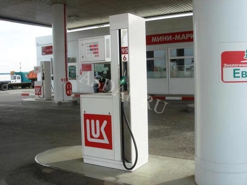 банк втб 24 логотип новый. заправочные колонки азс лукойл. офис банка втб воронеж. банк втб ульяновск гончарова 33 /2. втб азс.