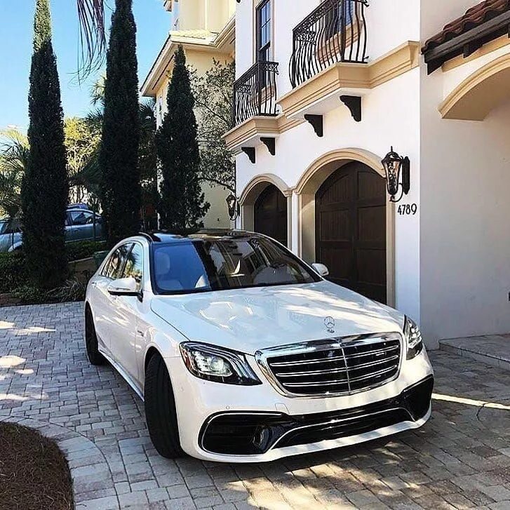 Мерседес 222. Мерседес s63 AMG. Белый 222 Мерседес s63. Мерседес s222 на вилле. Частные купить мерседес