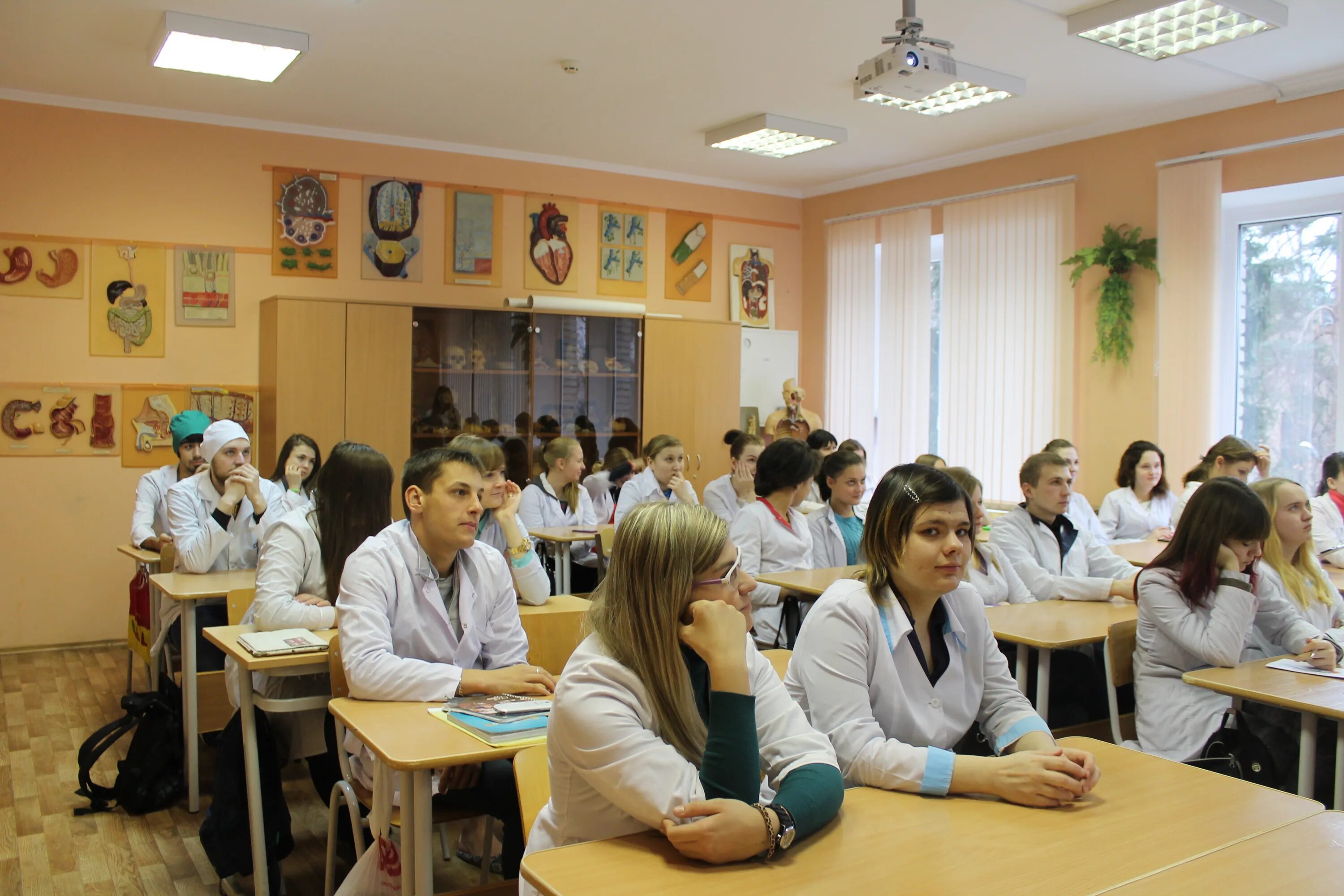 Гбпоу дзм медицинский. Медицинский колледж в пушкино московской области. московский пушкинский медицинский колледж. московский областной медицинский колледж 4. московский медицинский колледж 4 в г.пушкино.