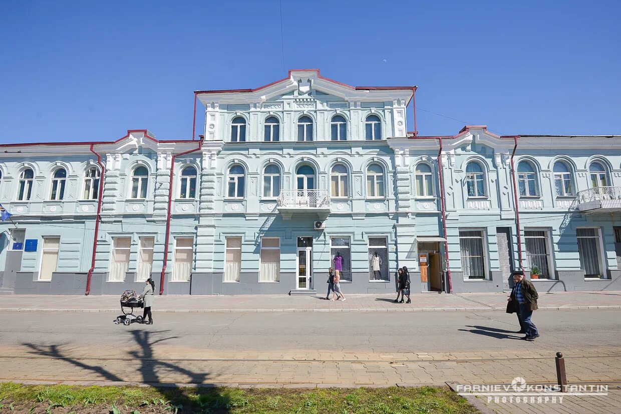 Александровский проспект в 19 веке в екатеринбурге. Проспект александровской фермы 20 церковь. Пр александровский. Александровский проспект харьков. Владикавказ центральная улица.