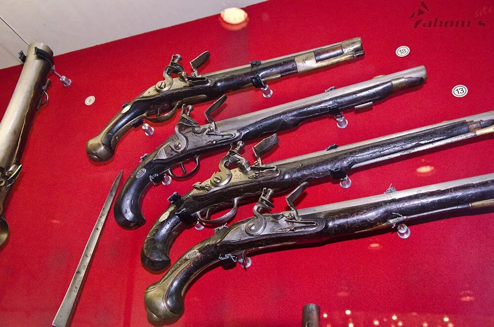 музей оружия тула график. оружейная палата тула. старый музей оружия в туле. музей оружия тула режим. расписание тульского оружейного музея.