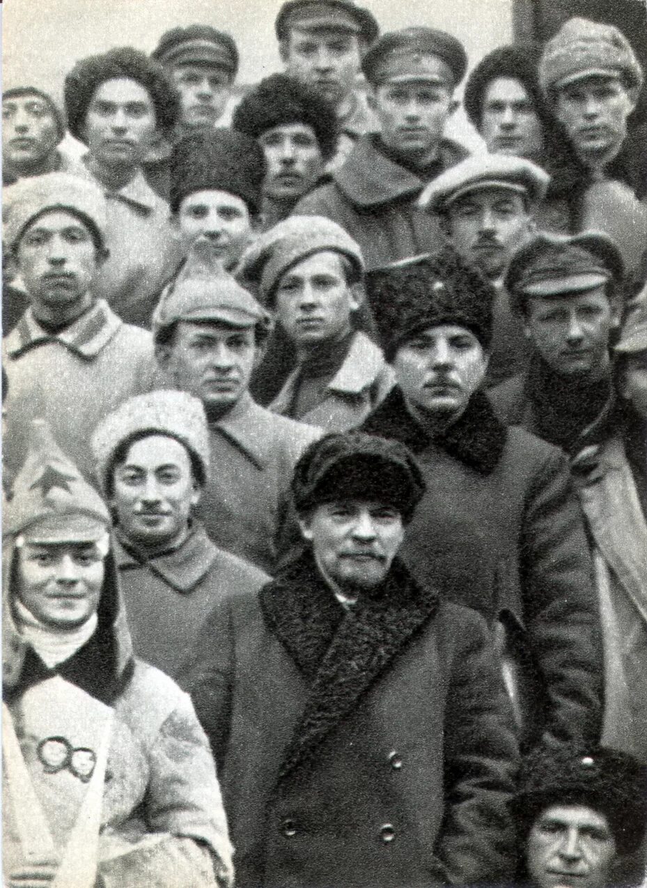 10 съезд ркпб. Ленин в 1921 году. Делегаты 10 съезда РКП Б. Съезд партии Большевиков 1921. Ворошилов и Ленин.