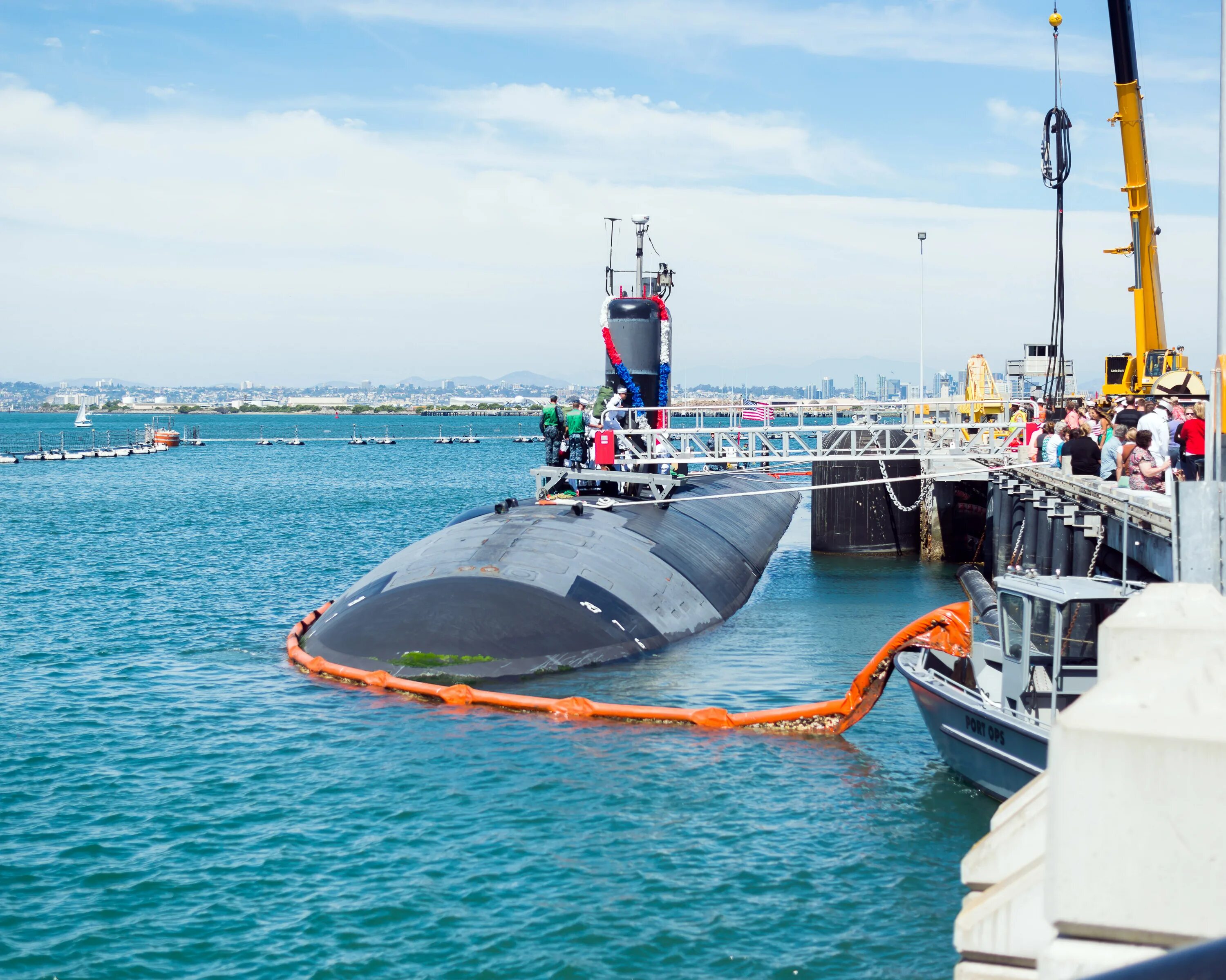 Подводная лодка. Военные подводные лодки. Морской транспорт подводная лодка. Подлодка в океане. Морской флот подводная лодка