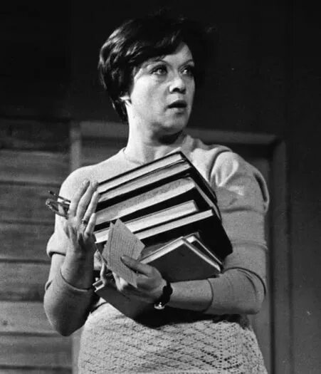 Телеспектакль (1983). Пятый десяток фильм-спектакль. Телеспектакль (1983). Актеры спектакля пятый десяток. Пятый десяток фильм-спектакль.