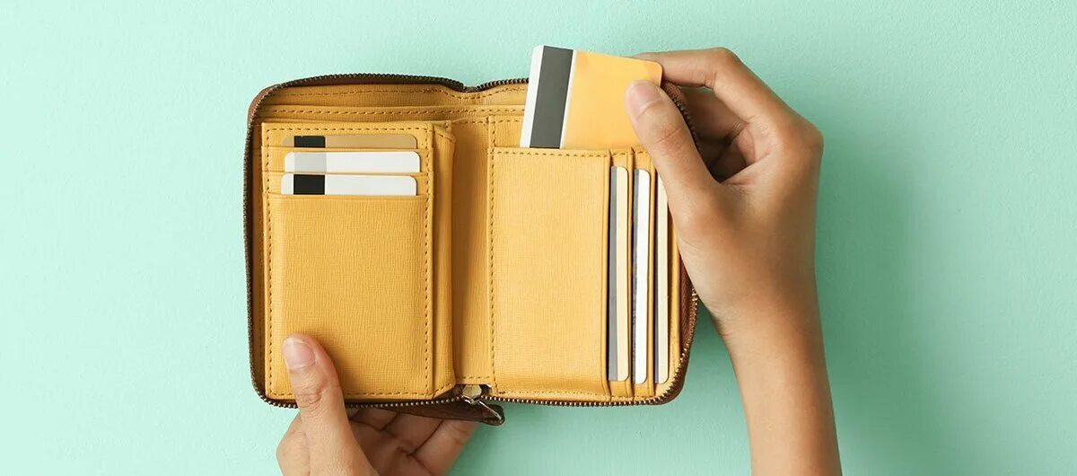 If i found a wallet. Самый удобный кошелек женский. брошюра кошелек с деньгами. purse wallet разница. wallet личные финансы.