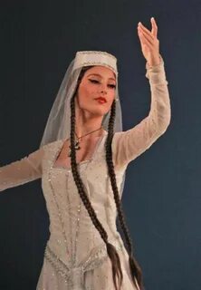 Жетілген грузин әйелінің фотосы