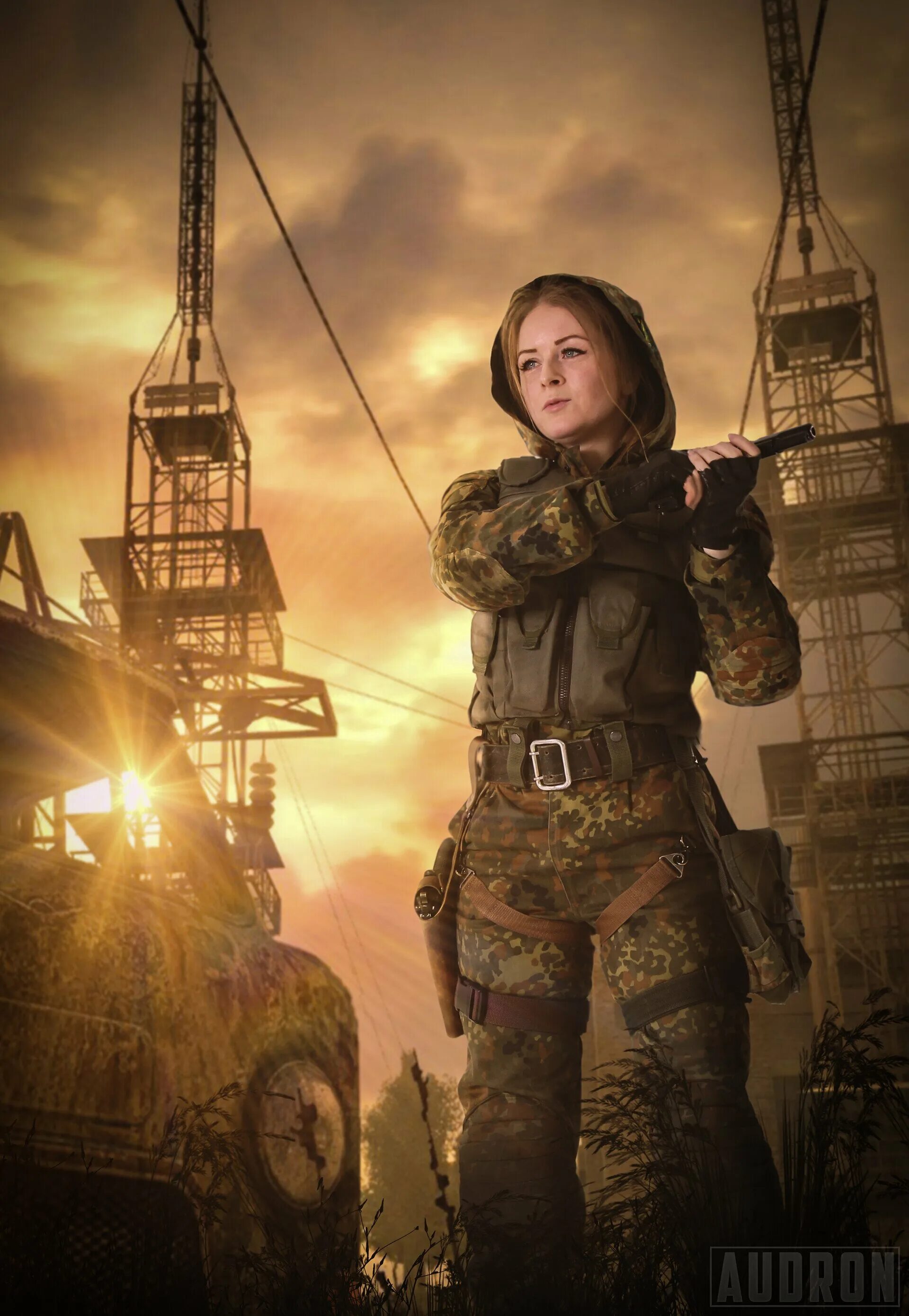 Fallout 4 sniper armor. Сталкер монолит косплей. Сталкерша диана. Виктория полесская сталкерша. Сталкер монолит девушка.