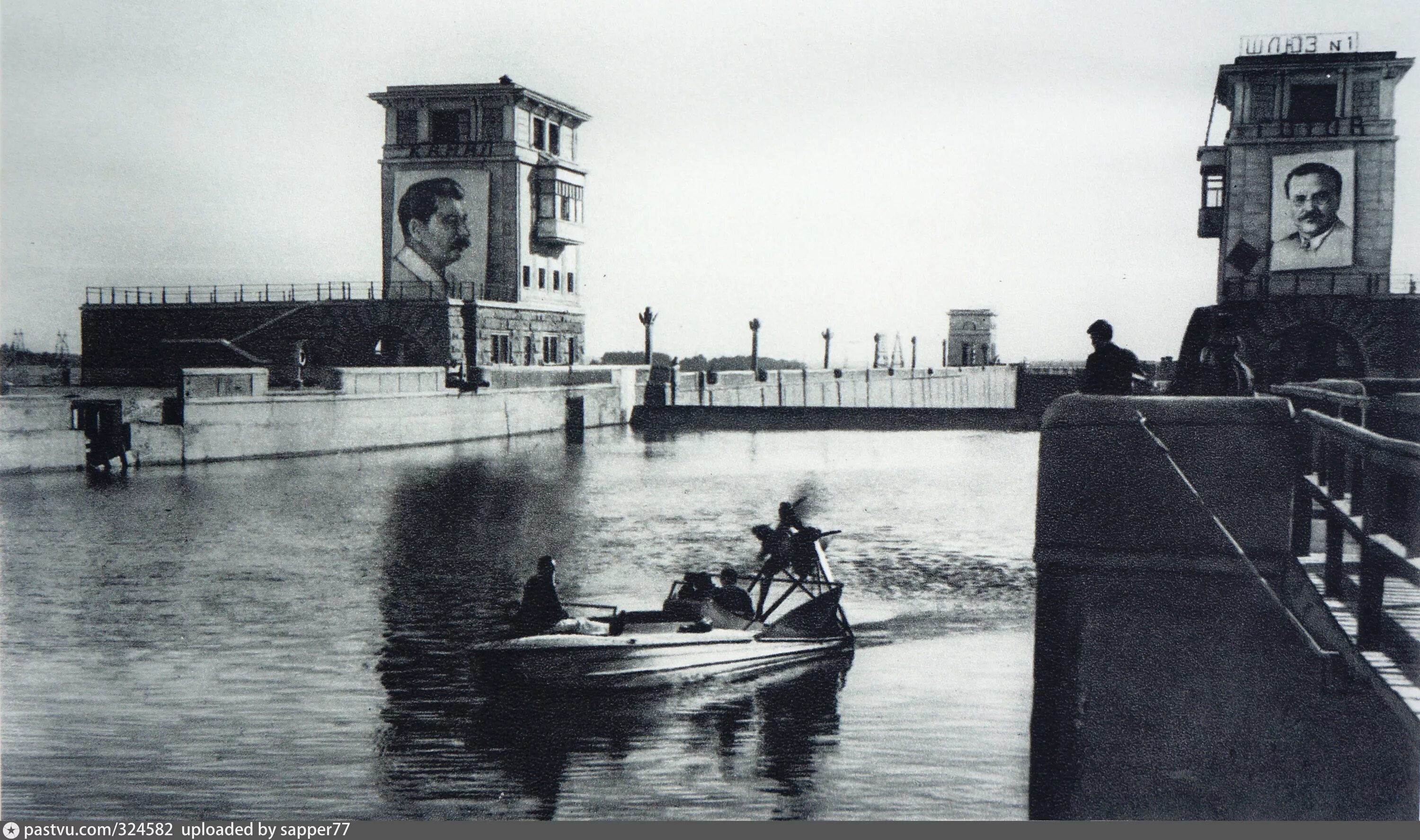 Открой канал москва. Канал Москва Волга 1937. Открытие канала Москва Волга 1937. Канал Москва — Волга (им. Сталина, 1937 г.).. Сталин канал Москва Волга 1937 г.