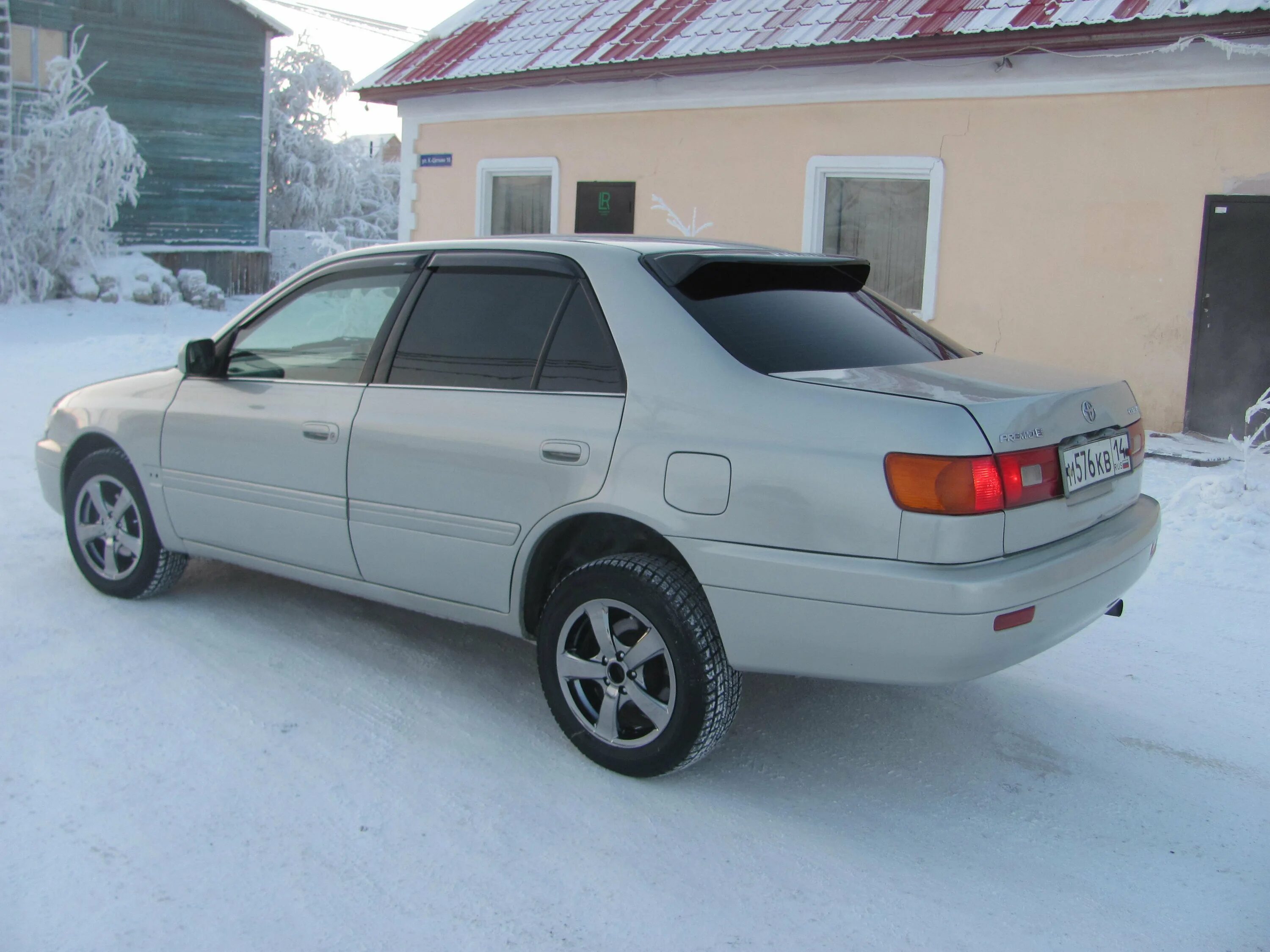 Тойота премио приморский край. Тойота корона Премио 1998. Toyota Premio 1998. Королла Премио 1998. Тойота Королла Премио 1998.