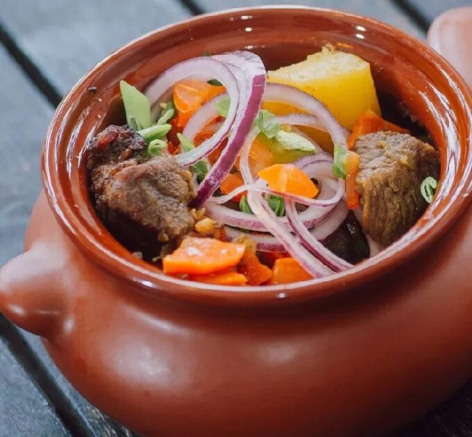 Баранина с овощами (айриштю). Баранина с картошкой в горшочке. Чанахи по-грузински в горшочках. Чанахи по гуцульски. Уже готово чанахи с говядиной, 400 г.