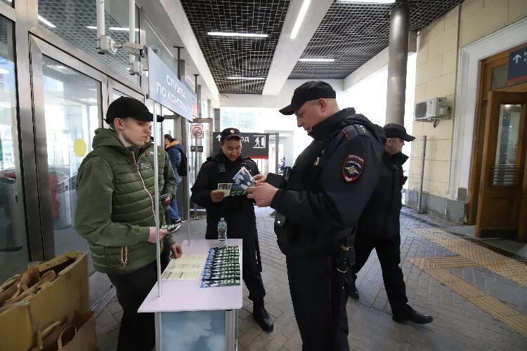 Московские льготники. Военная служба. Военная служба по контракту. Служба по контракту в армии. Поступай на службу по контракту.