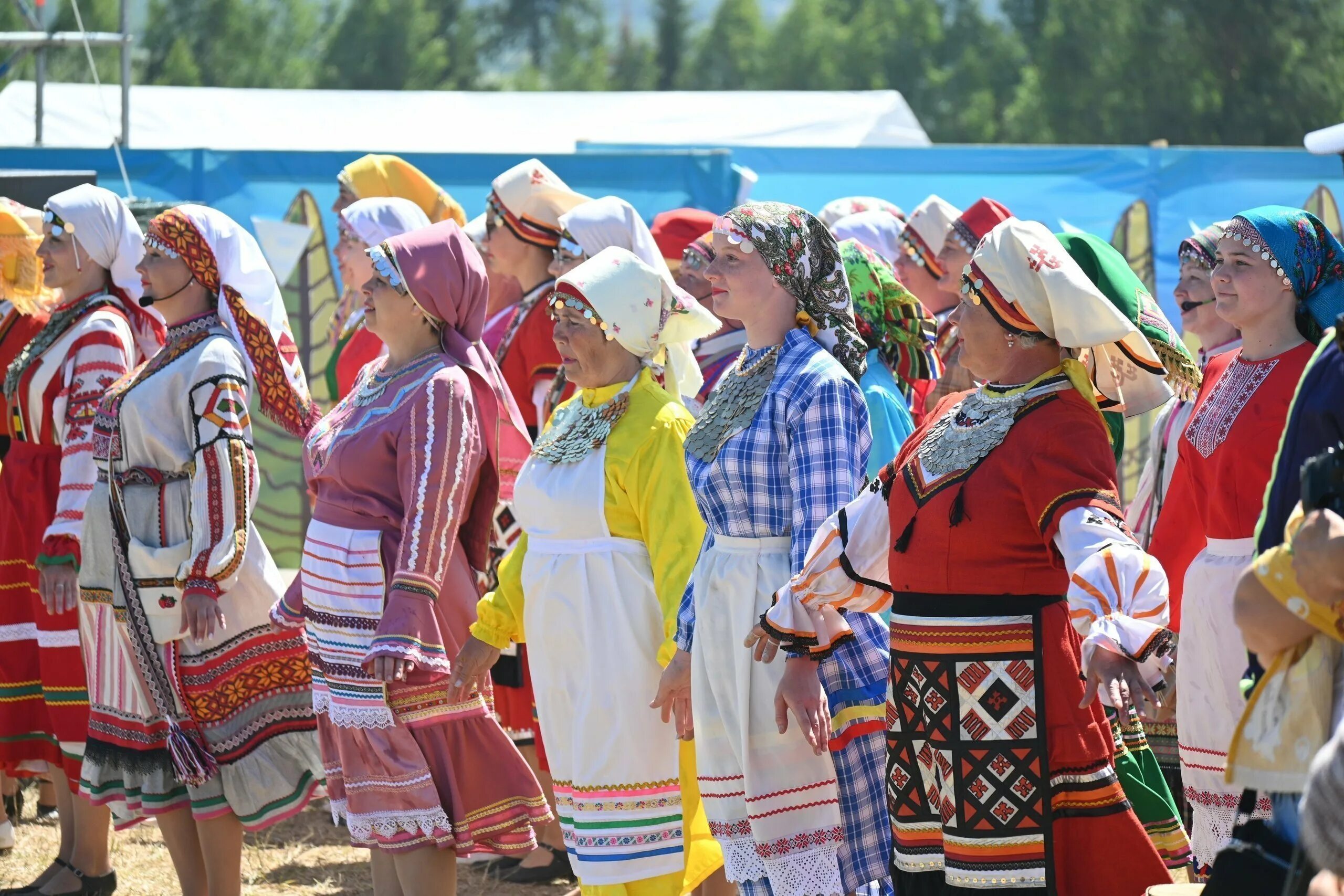 Национальный праздник удмуртов 6 класс. Гербер праздник удмуртов. удмурты национальные праздники гербе́р. толсур удмуртский праздник.