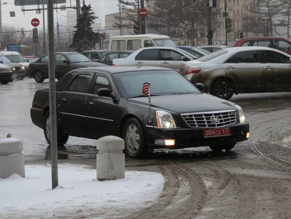 Машина посол. Машина посольства США. Автомобиль американского посольства России. Автомобиль посла. Машина посла США.