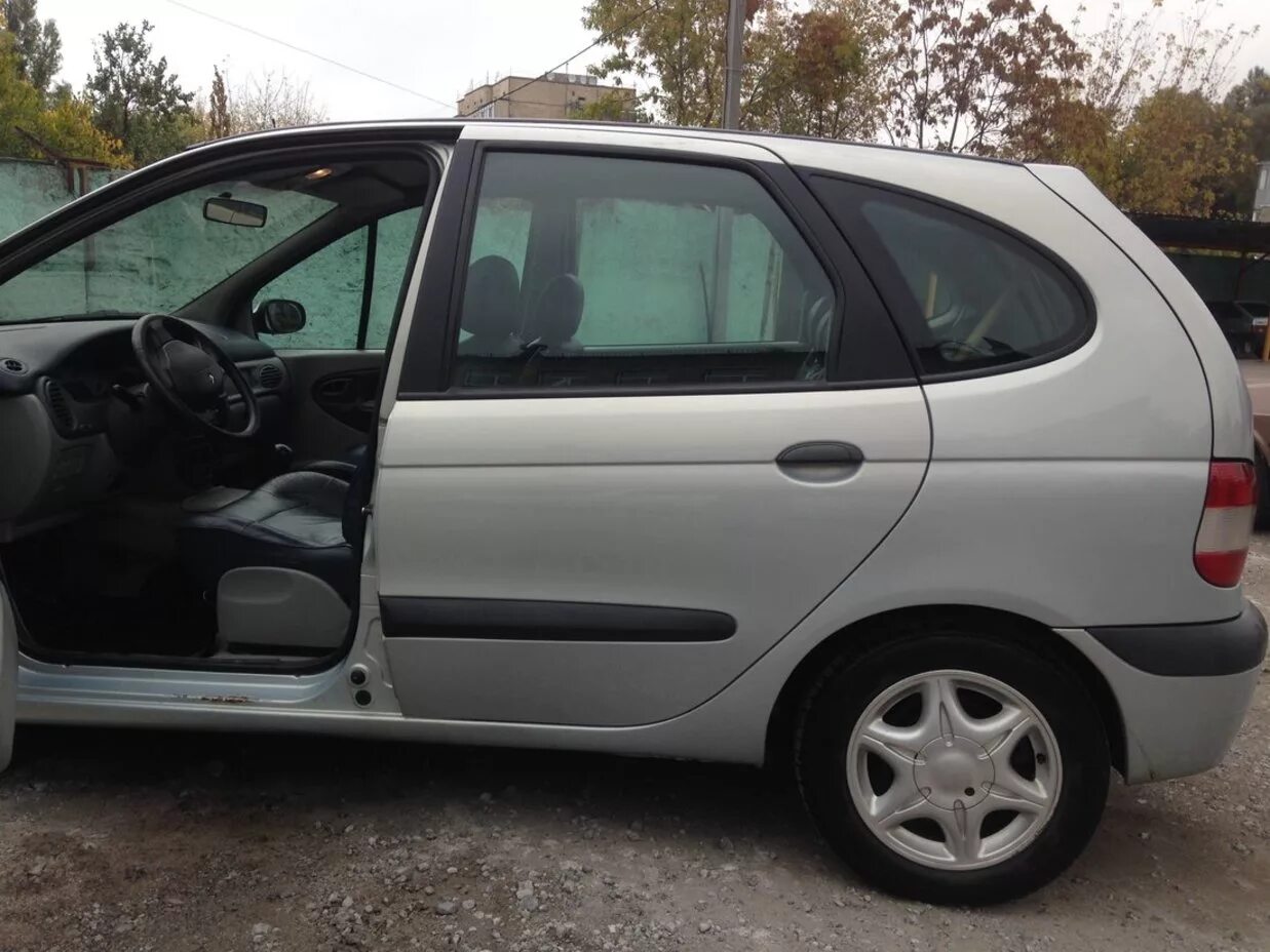 Рено сценик 1999 1. Scenic 1999. Рено сценик 1999 битый. Рено сценик 1999 1. Рено меган сценик 1998.