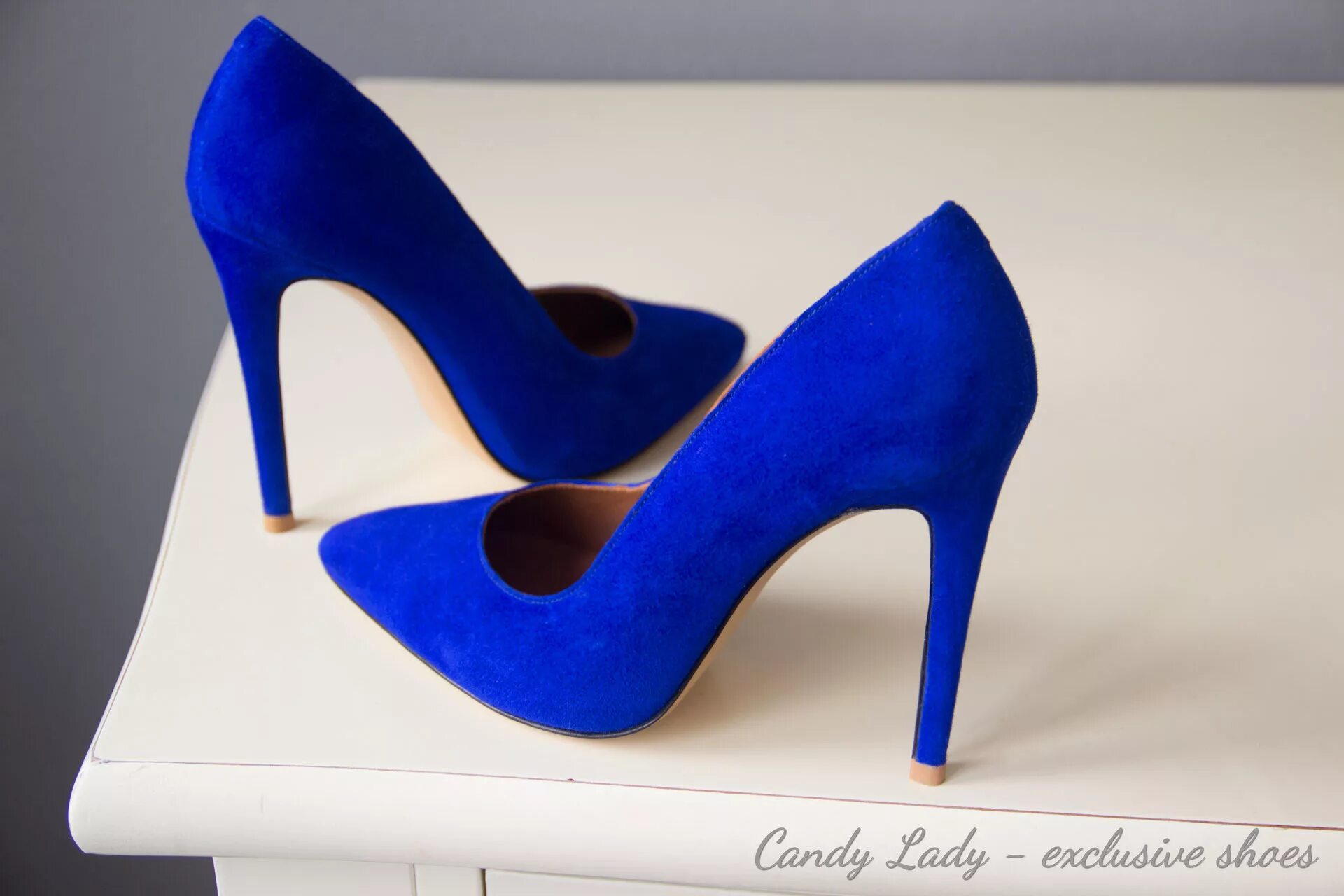 Туфли голубые замша. Синие кожаные туфли. Синие замшевые туфли. Синие замшевые туфли женские. Купить синие замшевые