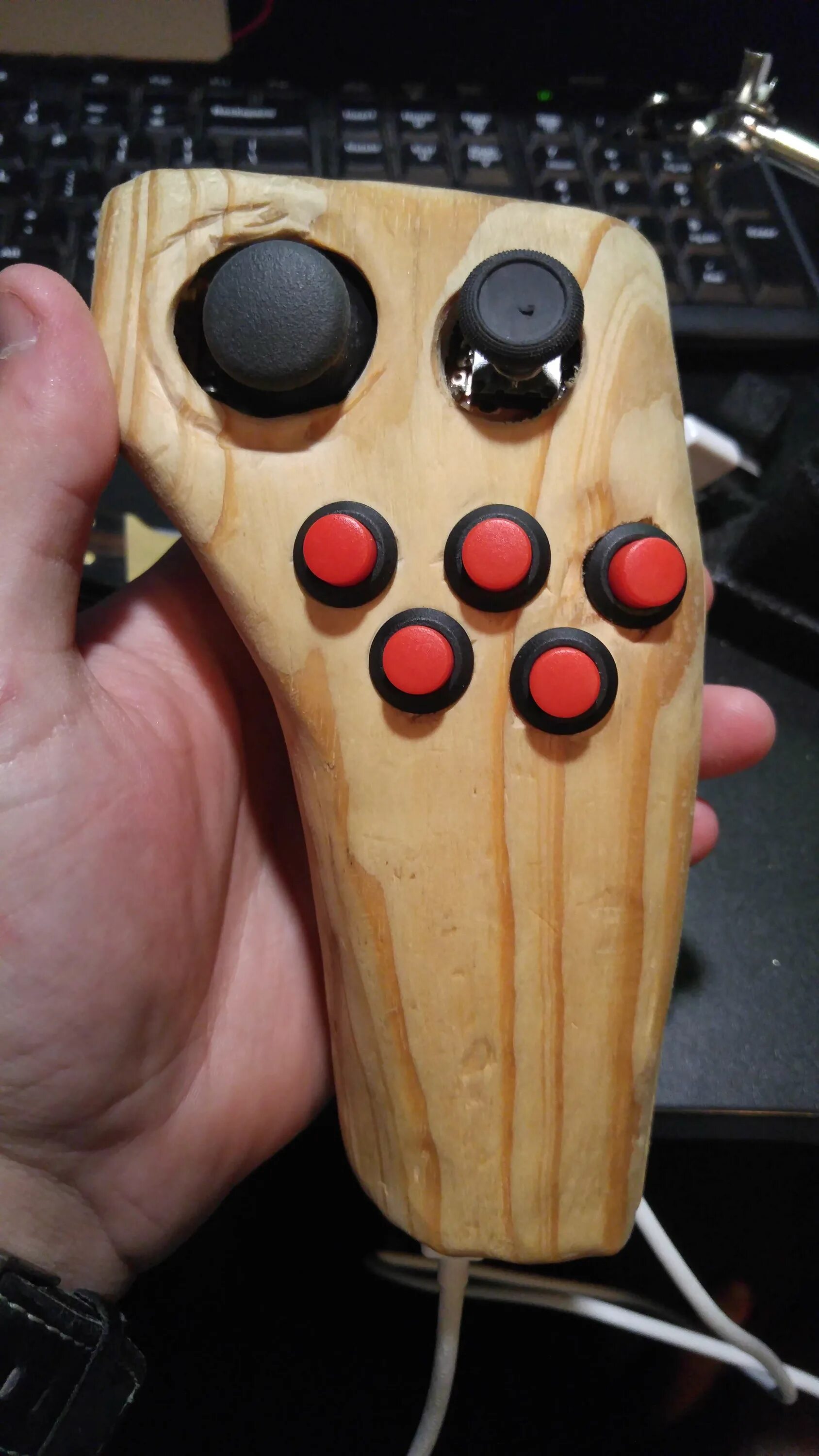 Самодельный джойстик. DIY Gamepad. Деревянный джойстик. Подставка для джойстика геймпад из дерева.