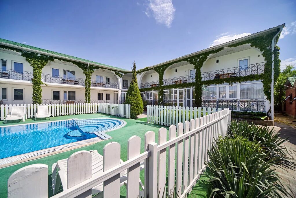 дом с бассейном в крыму. крым крымский бриз вилла. мрия резорт виллы. ялта дом у моря. вилла санторини фиолент севастополь.