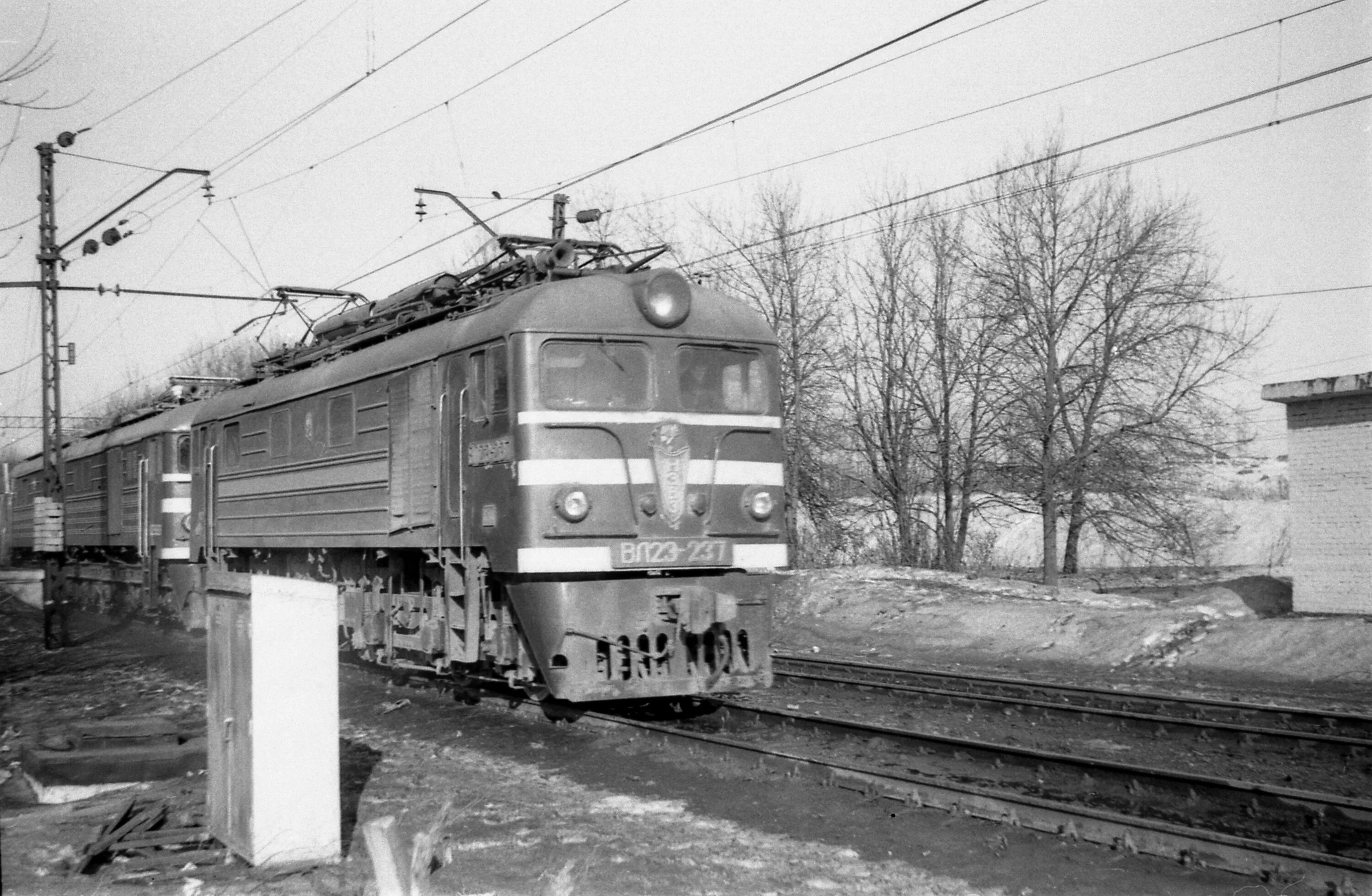 Электровоз шкода чс8. Вл10-004. Вл23 электровоз. Станция череповец чс4т. Тепловоз вл 8.