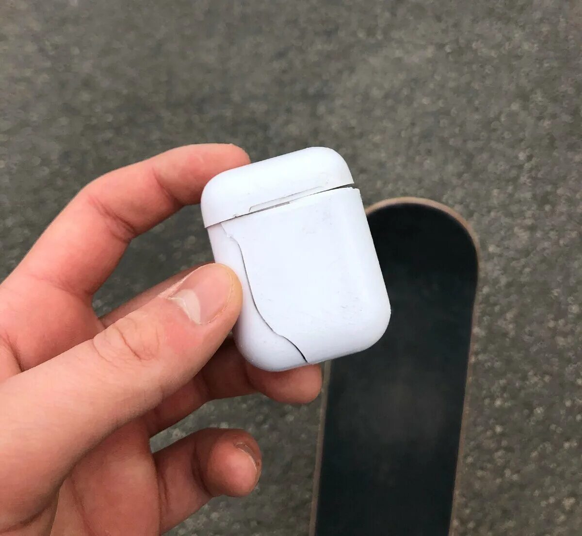 Заряжаем airpods без кейса