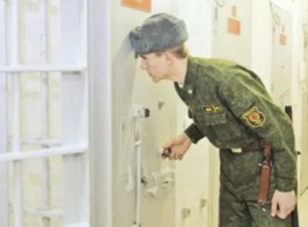 Продолжительность занятий с военнослужащими подвергнутыми дисциплинарному аресту