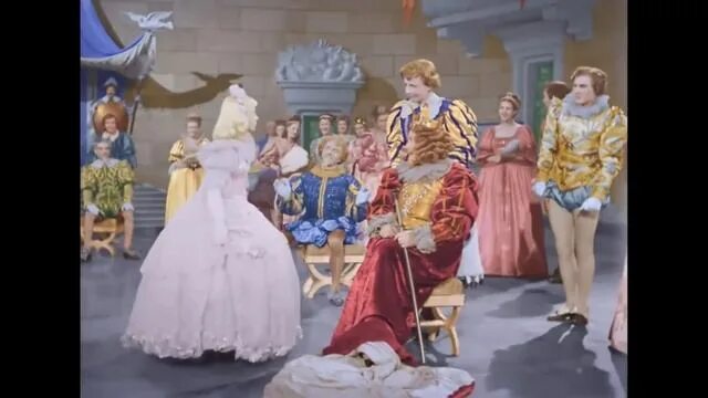 Золушка цветная версия 1947. Песенка жука из золушки. Добрый жук из кинофильма золушка. Добрый жук золушка. К ф золушка 1947.