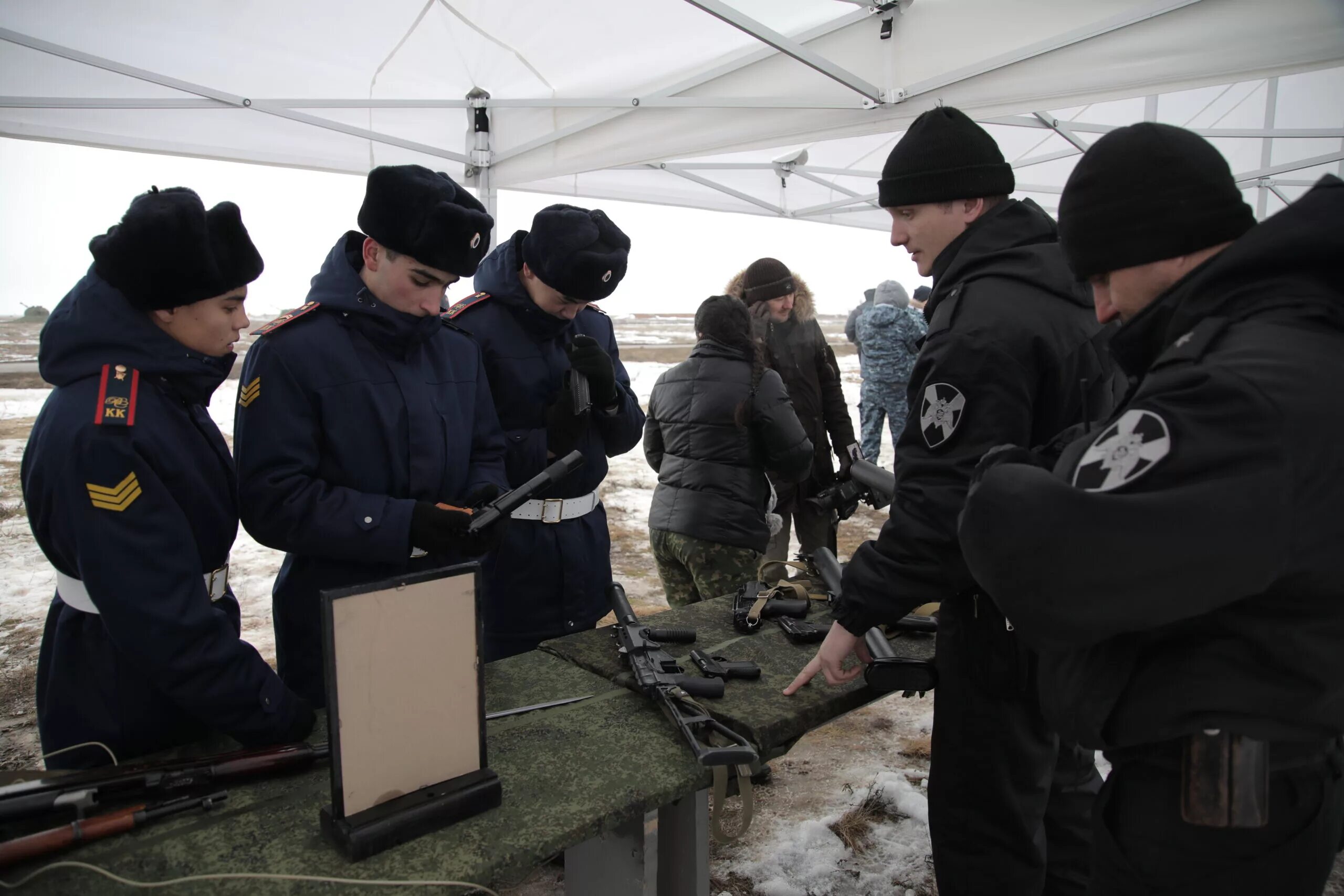 Военная полиция Волгоград. Военная полиция Буденновск. Волгоградская Военная полиция. Военная полиция и полиция. Полиции остановите военные