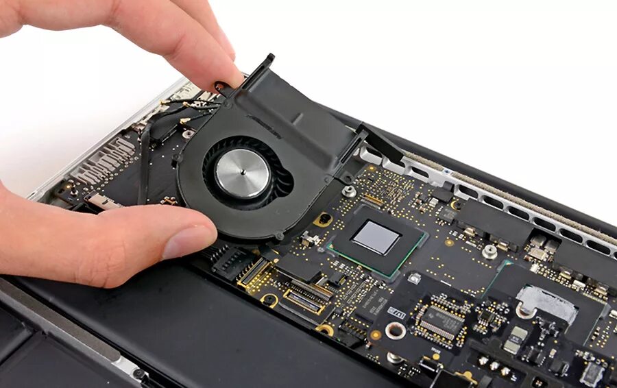 Можно ли разбирать ноутбук. Можно ли разбирать ноутбук. Ноут асус разобранный. Разобранный ноутбук. Разобранный компьютер.