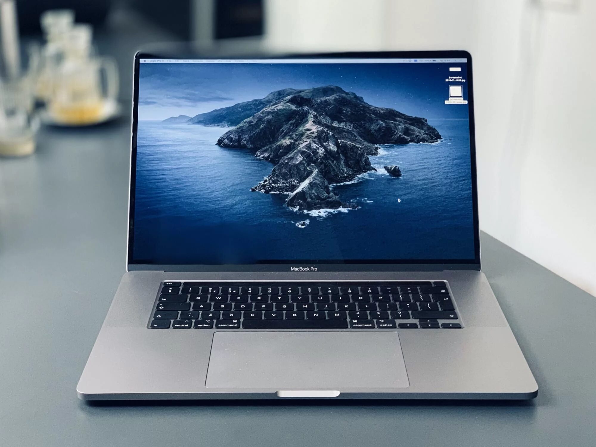 Macbook 2024 купить. MACBOOK Pro 16 2019. MACBOOK Pro 2021 16 дюймов. MACBOOK Pro 16 inch 2019. MACBOOK Pro 16 Silver.