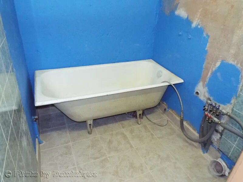 чугунные ванны в пятиэтажке. продать ванну самовывозом. ванна чугунная бу. продать ванну самовывозом. продажа ванн.