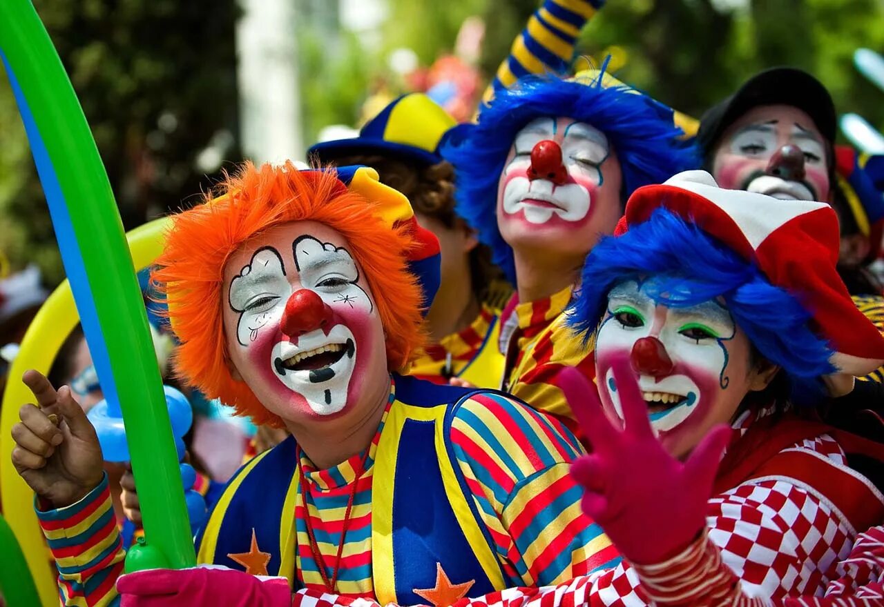 Что отмечают 1 апреля. Клоун Фиеста. Праздник клоунов. День смеха. Весёлые клоуны.