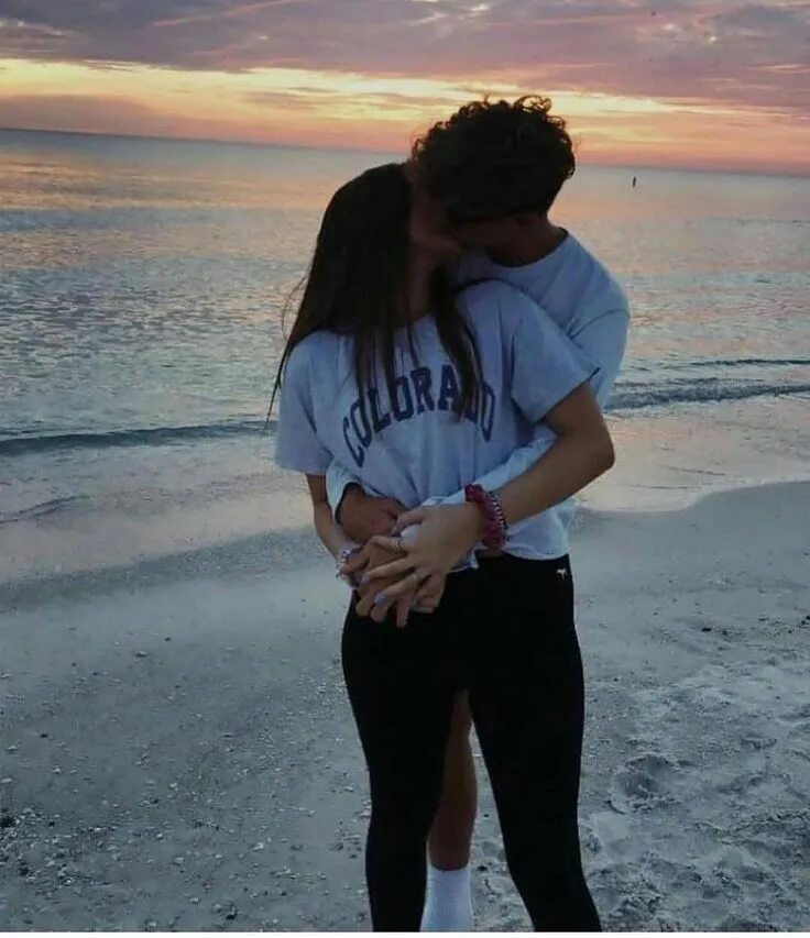 Heart Connect Shayariforu8 Relationship goals pictures, Cute couple pictures, Cu