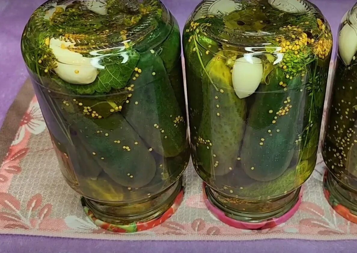 Маринование огурцов хрустящих на зиму. Квашеные огурцы. квашеные огурцы в банках на зиму. моченые огурцы. квашеные огурцы на зиму без стерилизации.