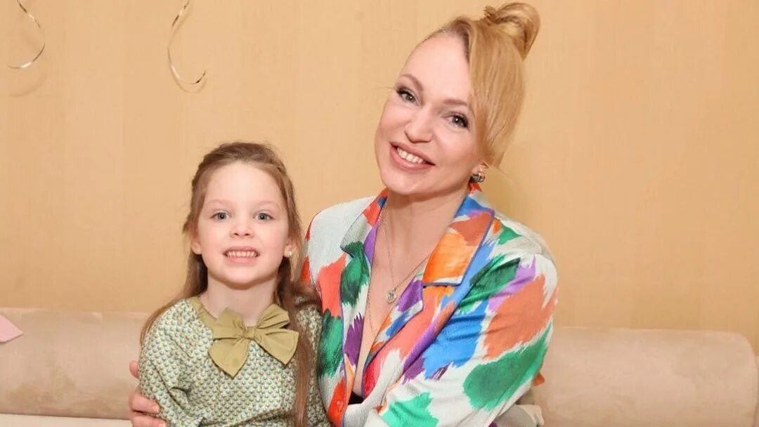 Полины довлатовой читать. Шоу аллы довлатовой. "филиал". Полины довлатовой читать. Полины довлатовой читать.