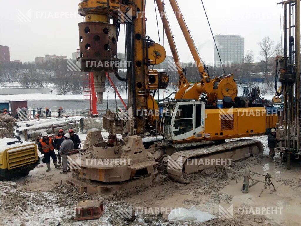 Буровой стол. Буровая Bauer bg28. Бауэр 36 буровая машина. Bauer bg 36. Буровой станок Bauer bg 28.