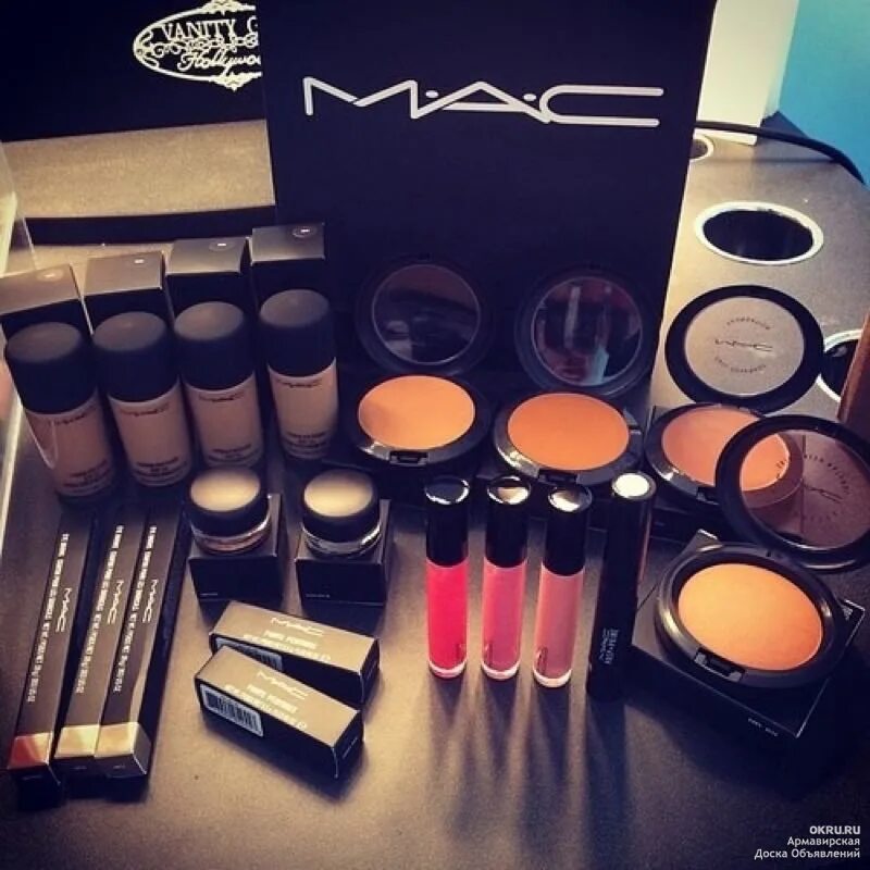 Mac Cosmetics. M.A.C.косметика. Мак профессиональная косметика. Макияж косметики мас Косметик. Косметика мас купить