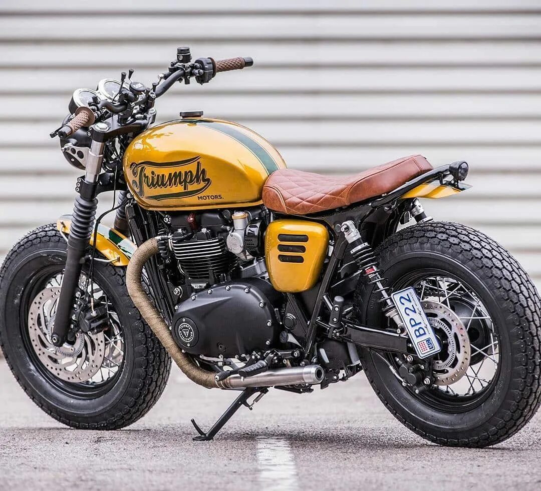 Триумф бонневиль т100. Triumph truxton 900. Triumph bonneville 50th anniversary special. Мотоцикл triumph thruxton. Triumph bonneville t100 custom.