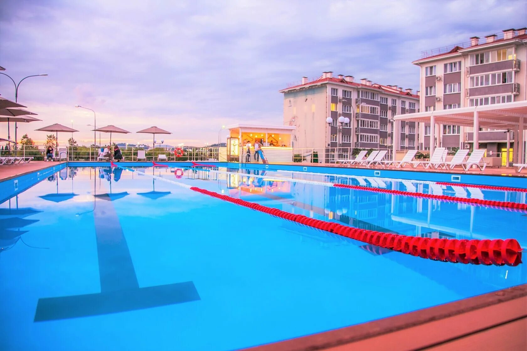 Санаторий на берегу черного моря имеретинский. Эв рошель 2 адлер. Имеретинский отель бассейн. Бассейн имеретинский адлер. Имеретинский курорт отели с бассейном.
