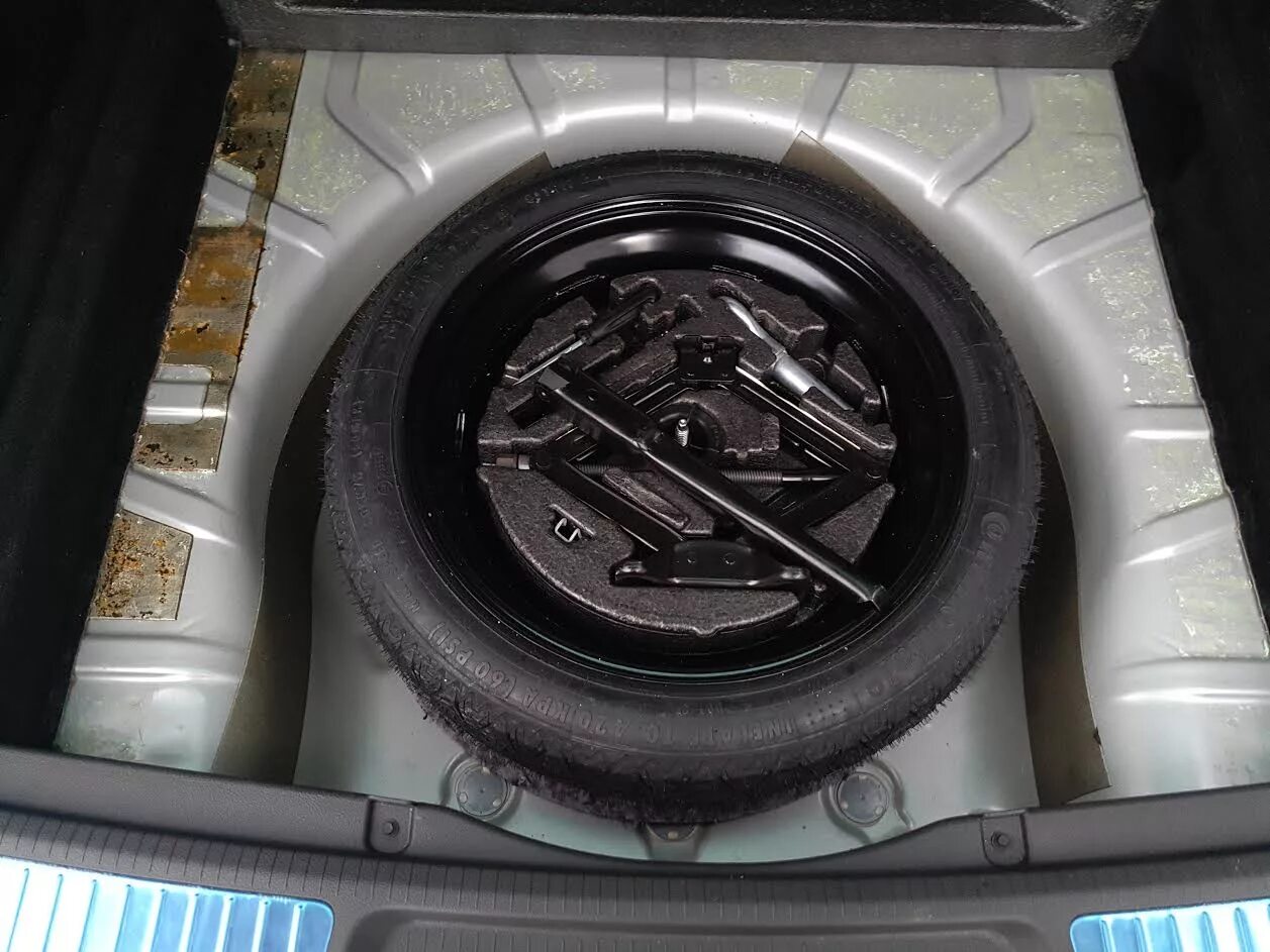 Ниссан мурано сабвуфер в запаске z 50. Фото запасного. Запаска renault duster 2022. Генезис gv70 запаска. 6.