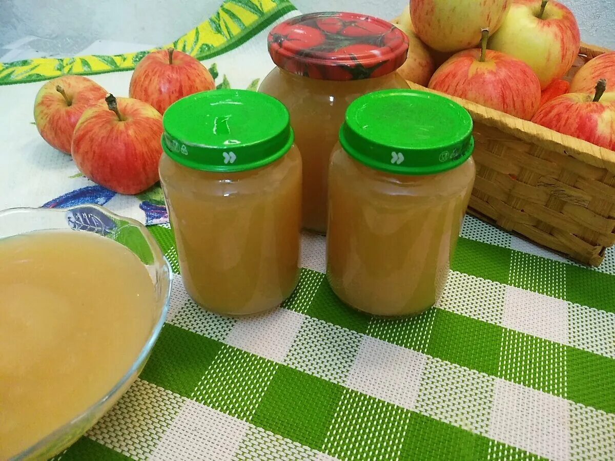 Пюре с яблок на зиму сахаром. Яблочное пюре на зиму. яблочное пюре без сахара на зиму. советское яблочное пюре.