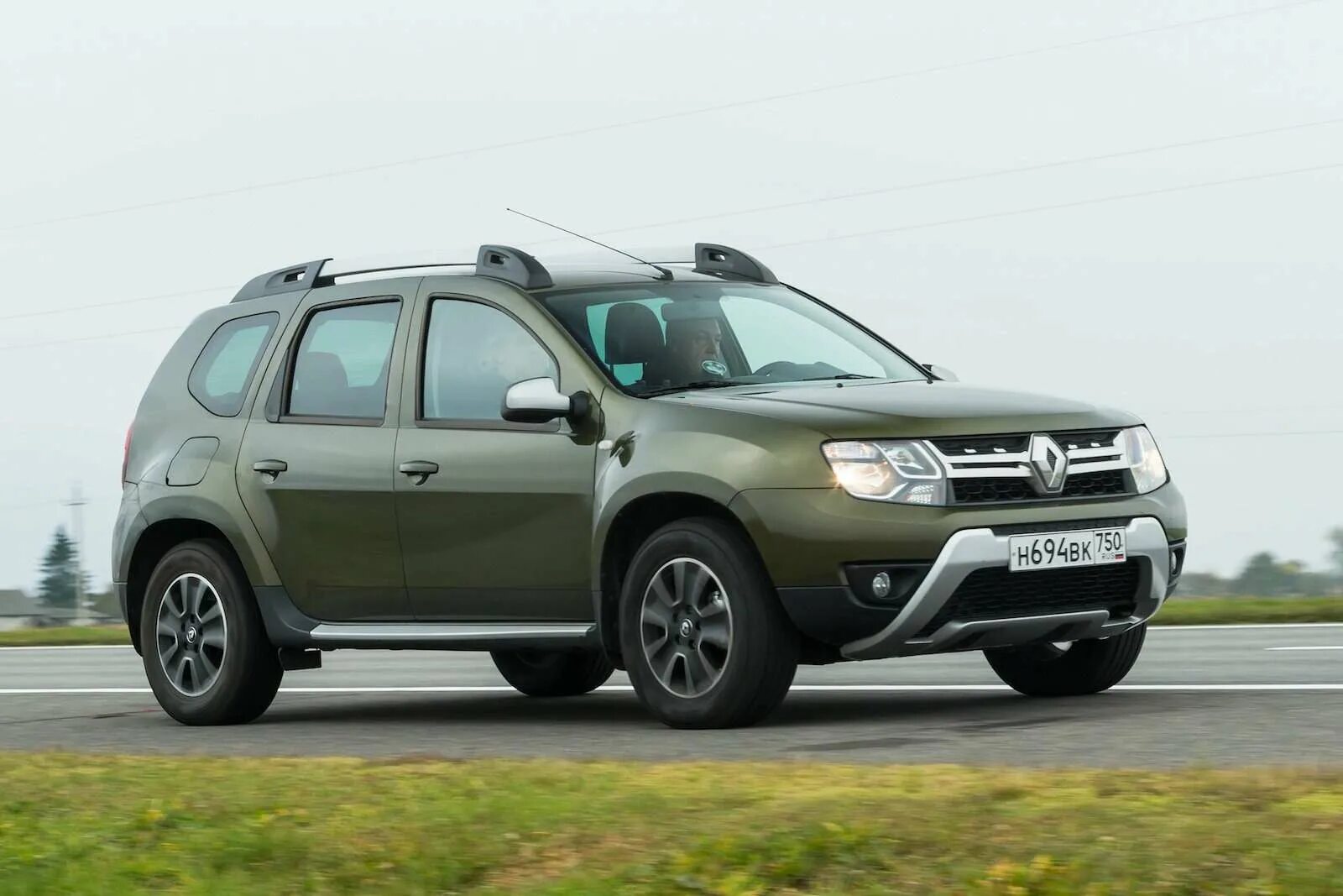 Рено дастер дизель полный привод. Дачия Дастер дизель. Renault Duster 2018. Шевроле Дастер. Рено Дастер дизель горчичный.