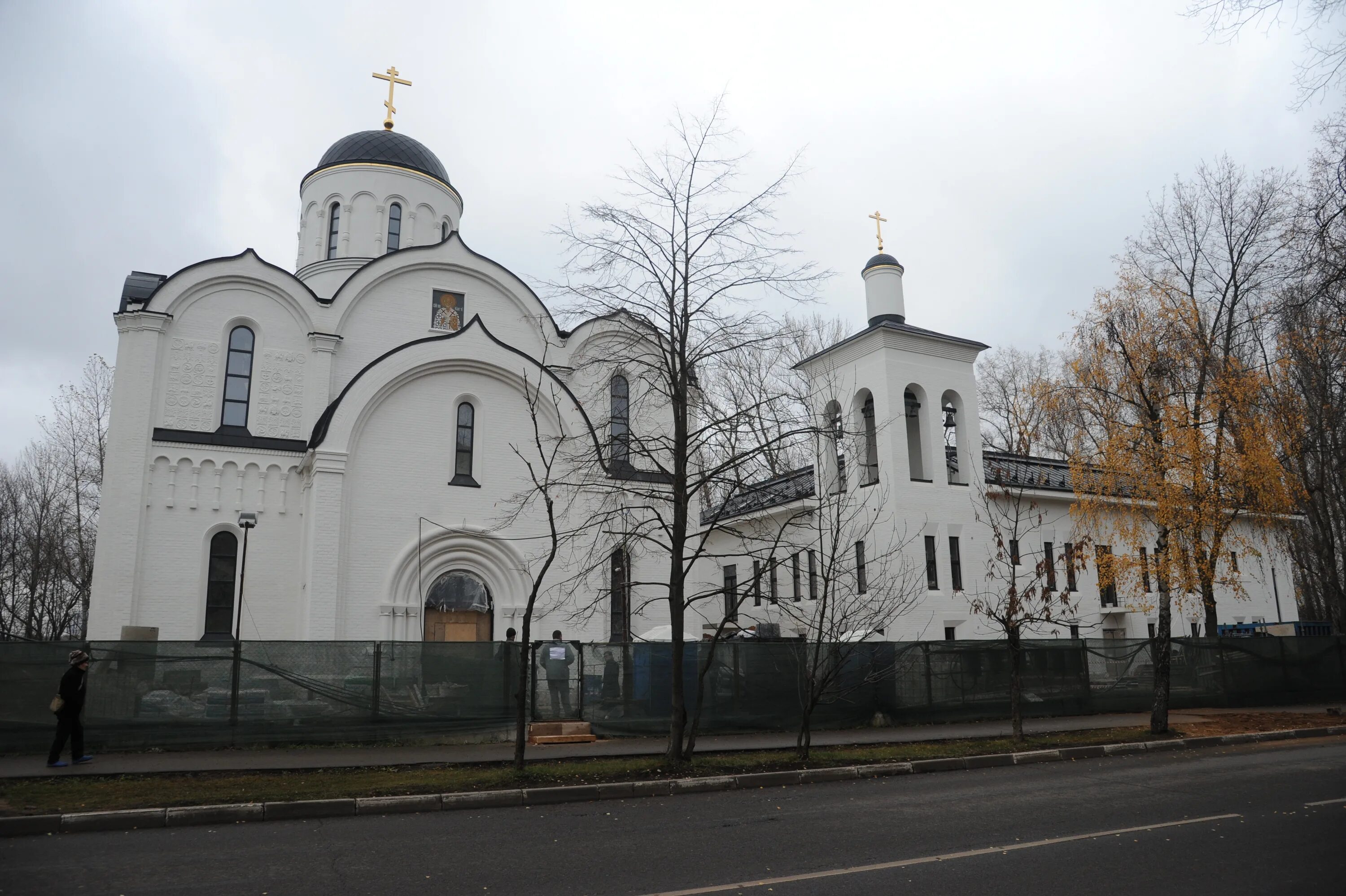 Храм святого владимира в тушино. Храм святителя Николая Чудотворца в Тушино. Храм святителя Николая на лодочной в Тушино. Храм святителя Николая Чудотворца в Тушине. Храме святителя Николая Мирликийского Чудотворца на лодочной.