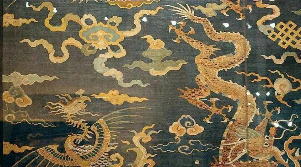 Эрмитаж шпалера вердюра. Старинная китайская вышивка. Кэсы фото. Гобелены парча. Старинный китайский шелк.