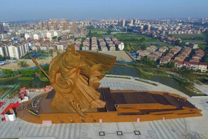 Памятники, статуи, мемориалы и монументы в Сиане - названия, описание, фото, отз