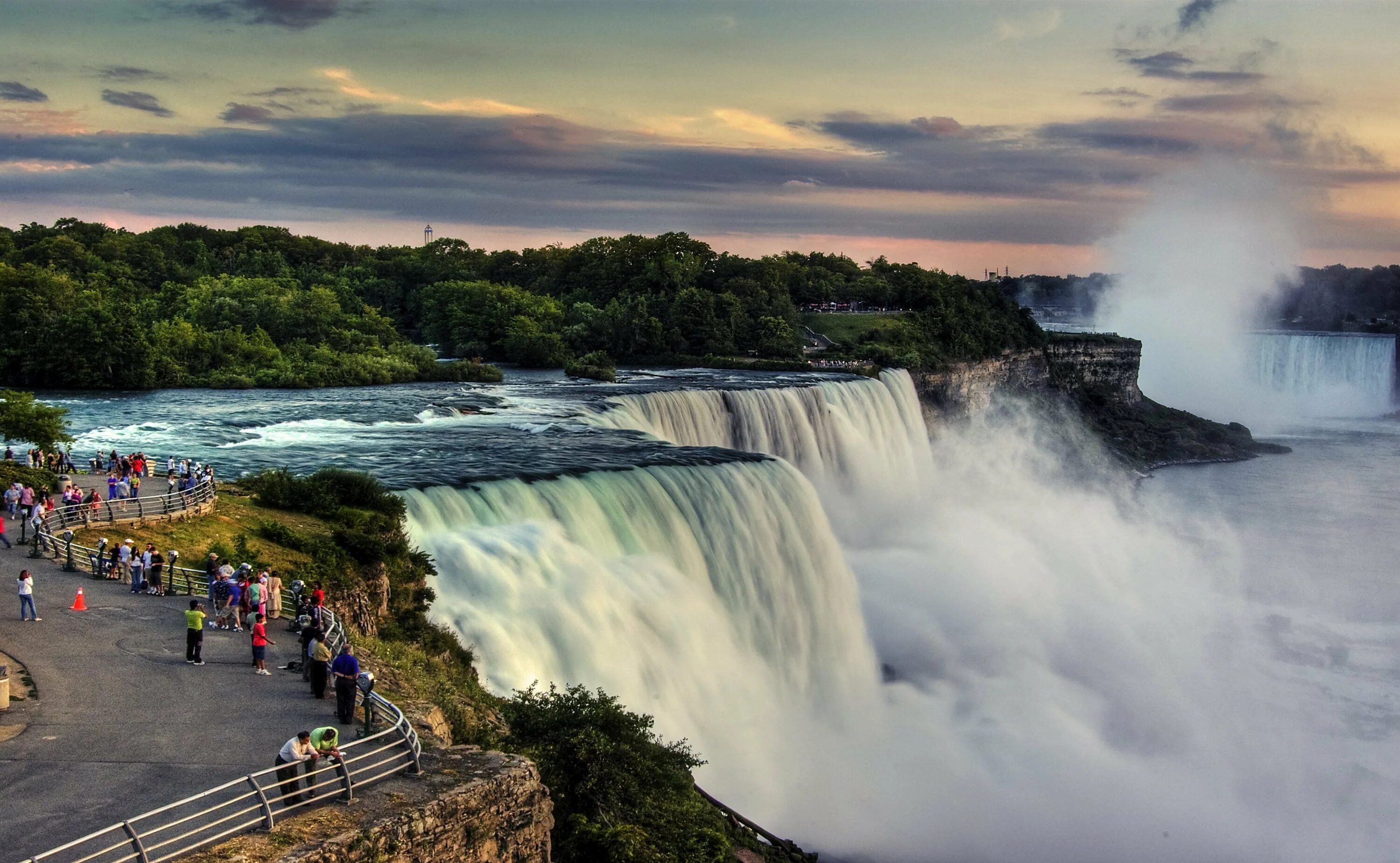 Ниагарский водопад 2022. В северной америке находится водопад. В северной америке находится водопад. Реки озера водопады северной америки. Северная америка ниагарский водопад.