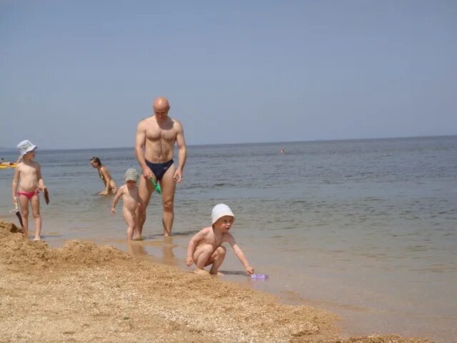 пляжи азовского моря дети. азовское море отдохнуть с ребенком. азовское море отдохнуть с ребенком. дети на азовском море. азовское море отдохнуть с ребенком.